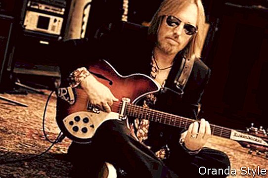 Tom Petty mit Gitarre