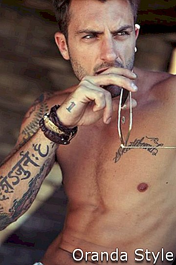 sexy-guy-with-tattoos-no-shirt