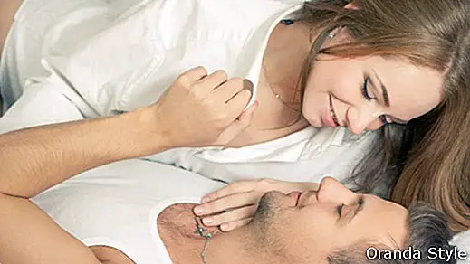 Vor- und Nachteile des Schlafens mit jemandem beim ersten Date