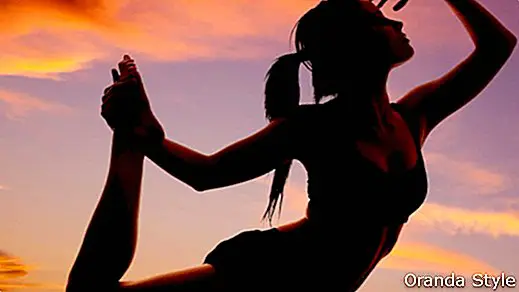 Posturas de yoga para principiantes: 10 posturas para comenzar tu práctica
