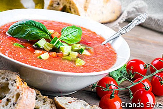 pomidorų sriuba „gazpacho“