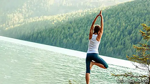 Как да се облекчите обратно в йога след дълга почивка