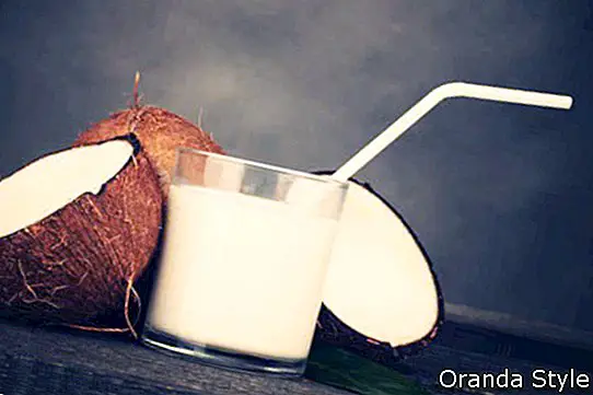 Kokosovo mleko in kokos
