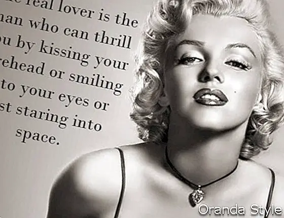 Den virkelige elskeren er mannen som kan begeistre deg ved å kysse pannen eller smile i øynene eller bare stirre ut i verdensrommet