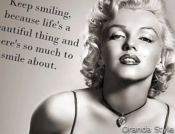Fortsett å smile fordi livet er en vakker ting og det er så mye å smile om