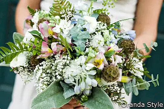 bouquet-de-mariage-fleurs-vert-menthe