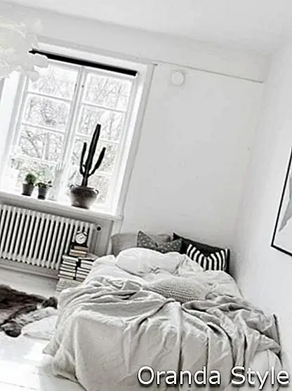 Lihtne valge magamistuba