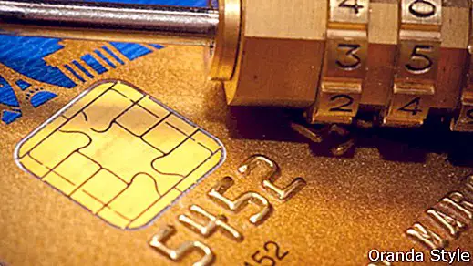 6 שלבים לחפור עצמך מחובות כרטיסי אשראי