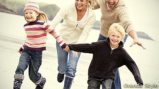 5 आसान चरणों में अपने बच्चे के व्यवहार कैसे करें