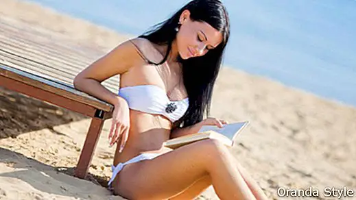 Labākās grāmatas, ko lasīt šovasar pludmalē