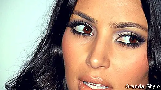 Kim Kardashian Smoky Eyes Videohandledning
