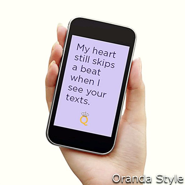 älskar textmeddelande på smart telefon