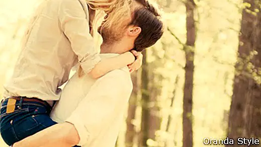 5 דרכים לשמור על שריפת האש במערכת היחסים שלך