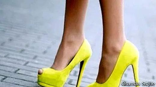 Hvad skal man bære med gule sko