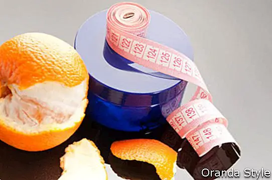 פחית שמנת וקליפת תפוז