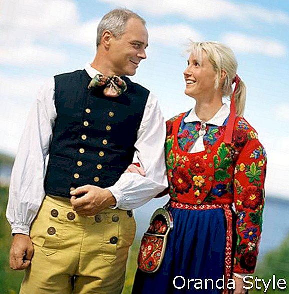A-folk-dancing-couple-da-Dalarna, -Svezia