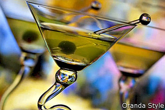 Tri martini v pohári