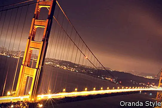 גשר שער הזהב בלילה